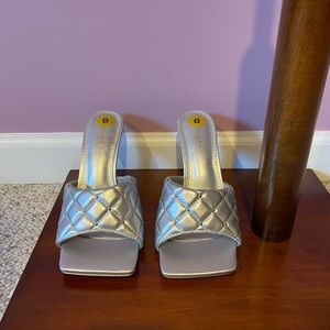 Olivia and Kate New York Silver mule slippers